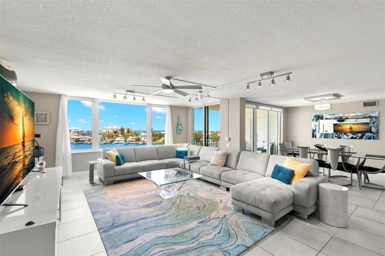 736 ISLAND WAY #604, #604