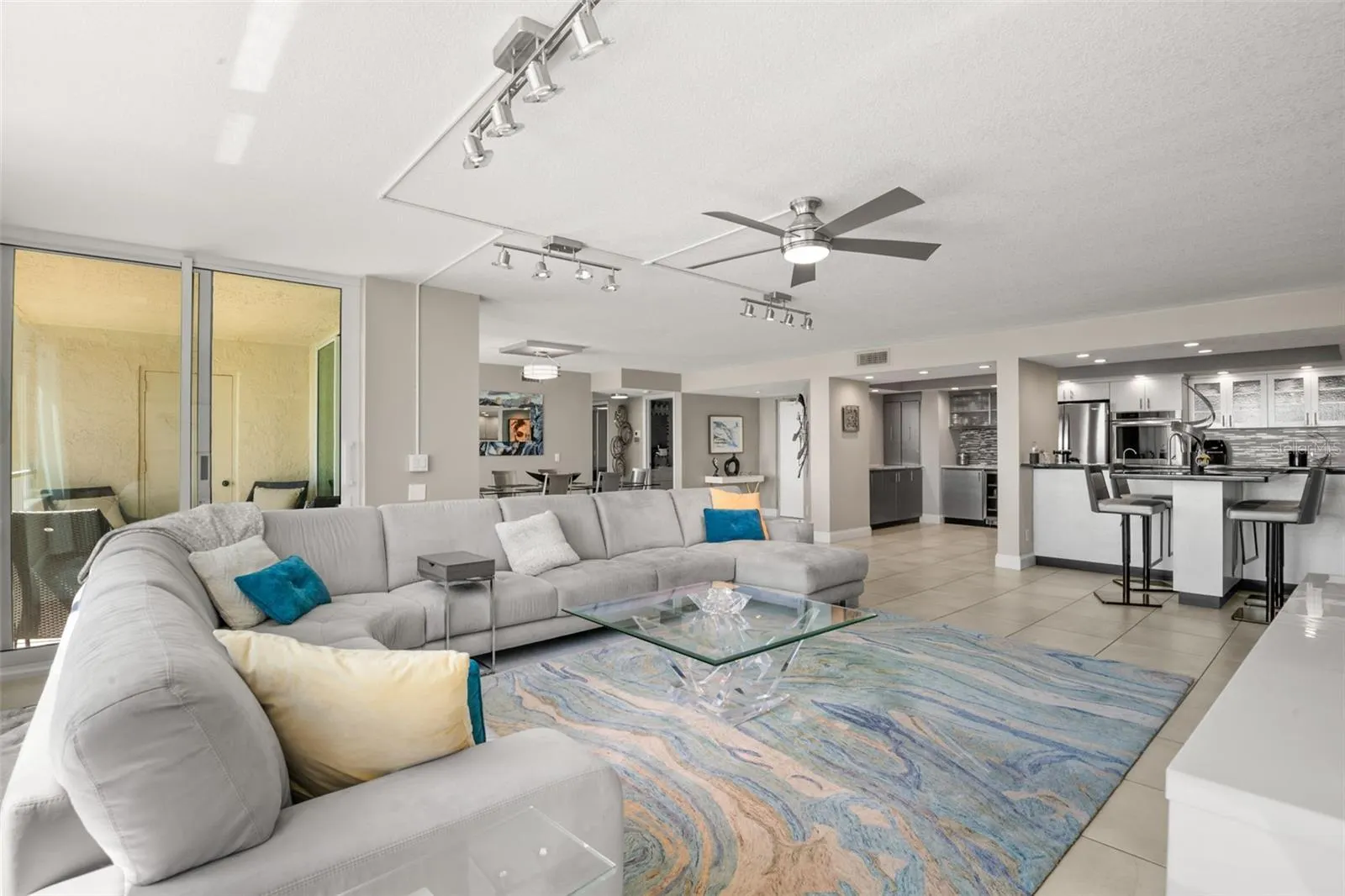 736 ISLAND WAY #604, #604