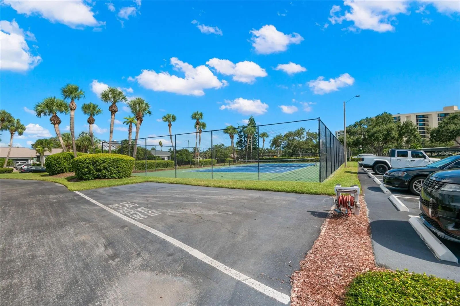 736 ISLAND WAY #604, #604