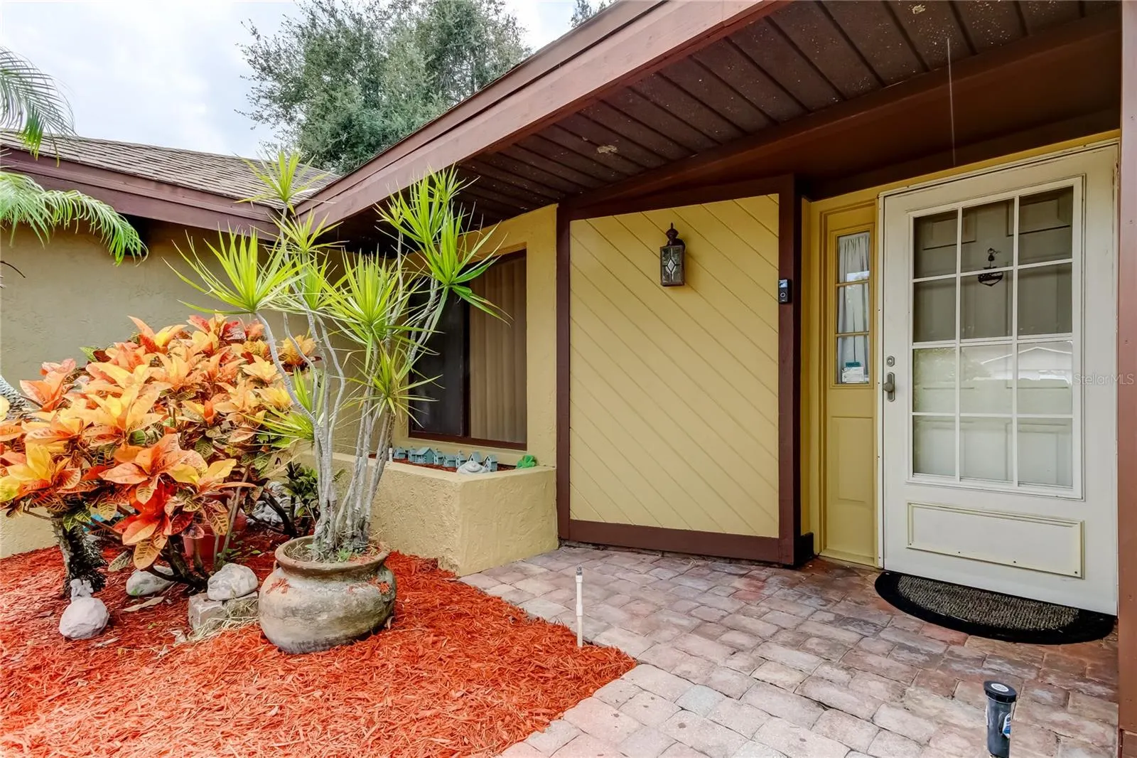1490 CASCADE COURT