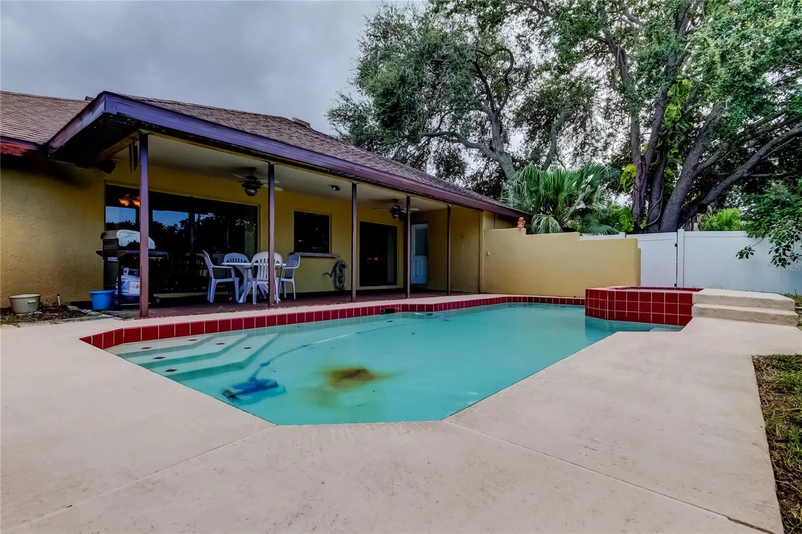 1490 CASCADE COURT
