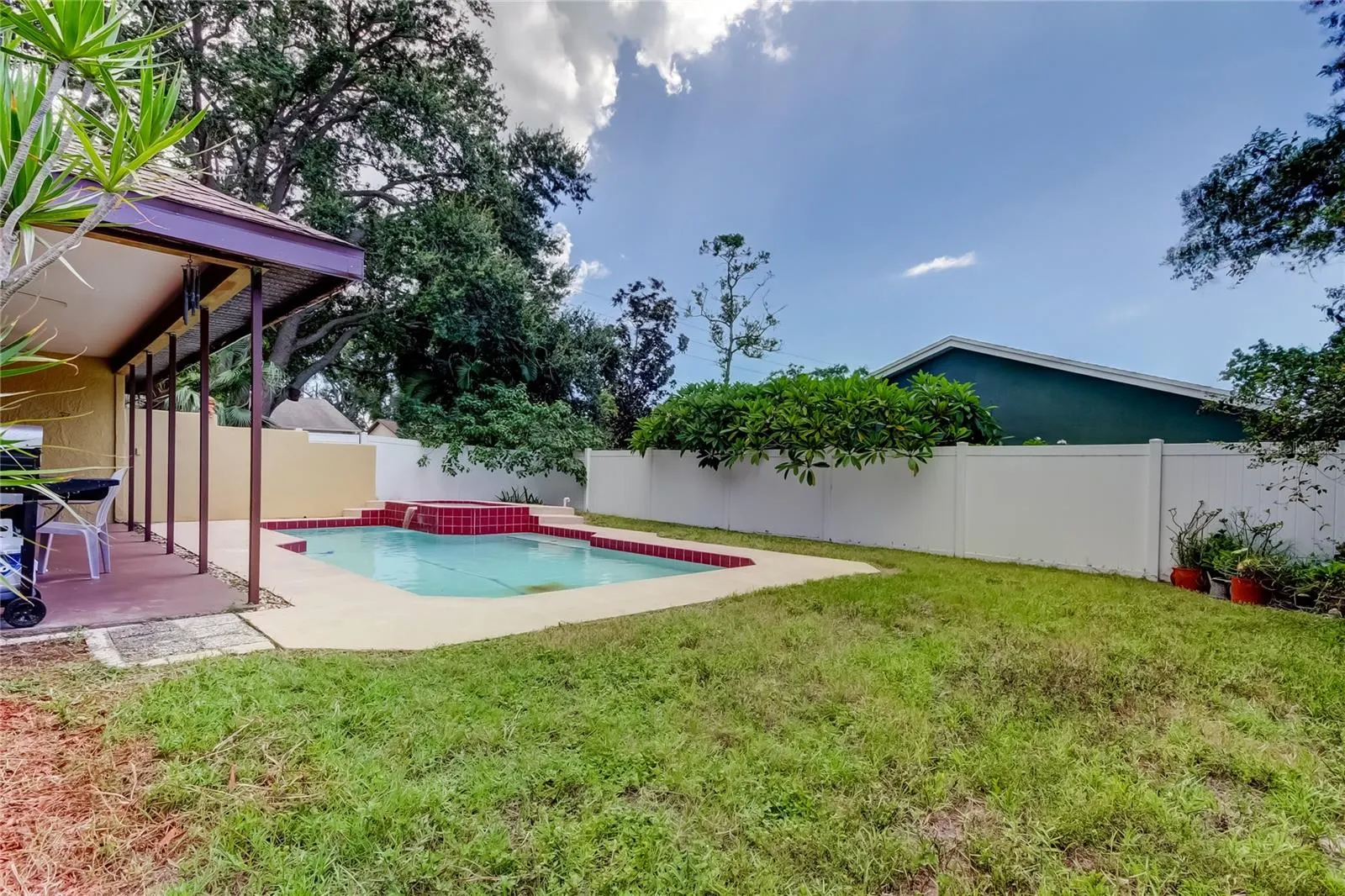 1490 CASCADE COURT