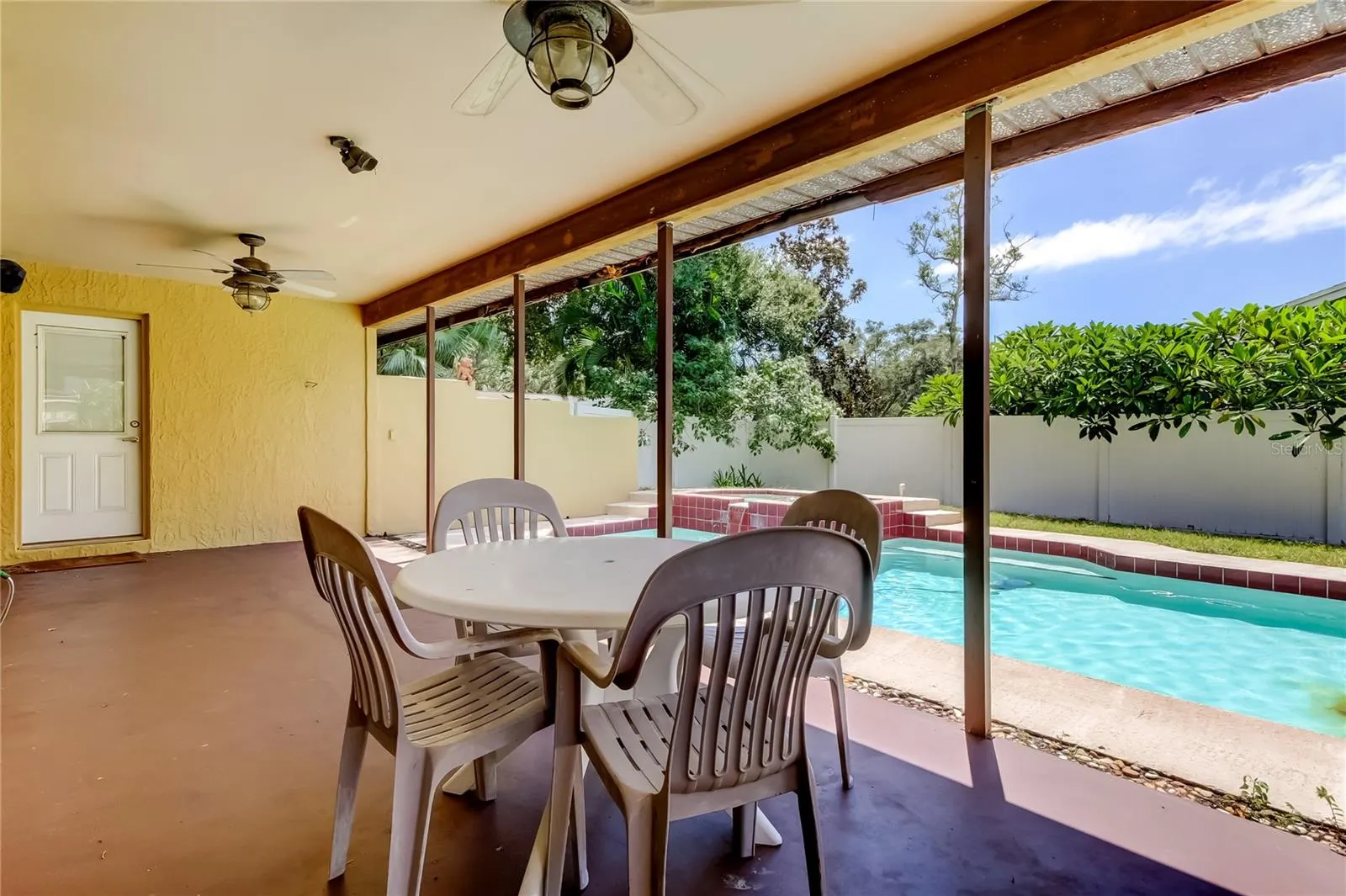 1490 CASCADE COURT