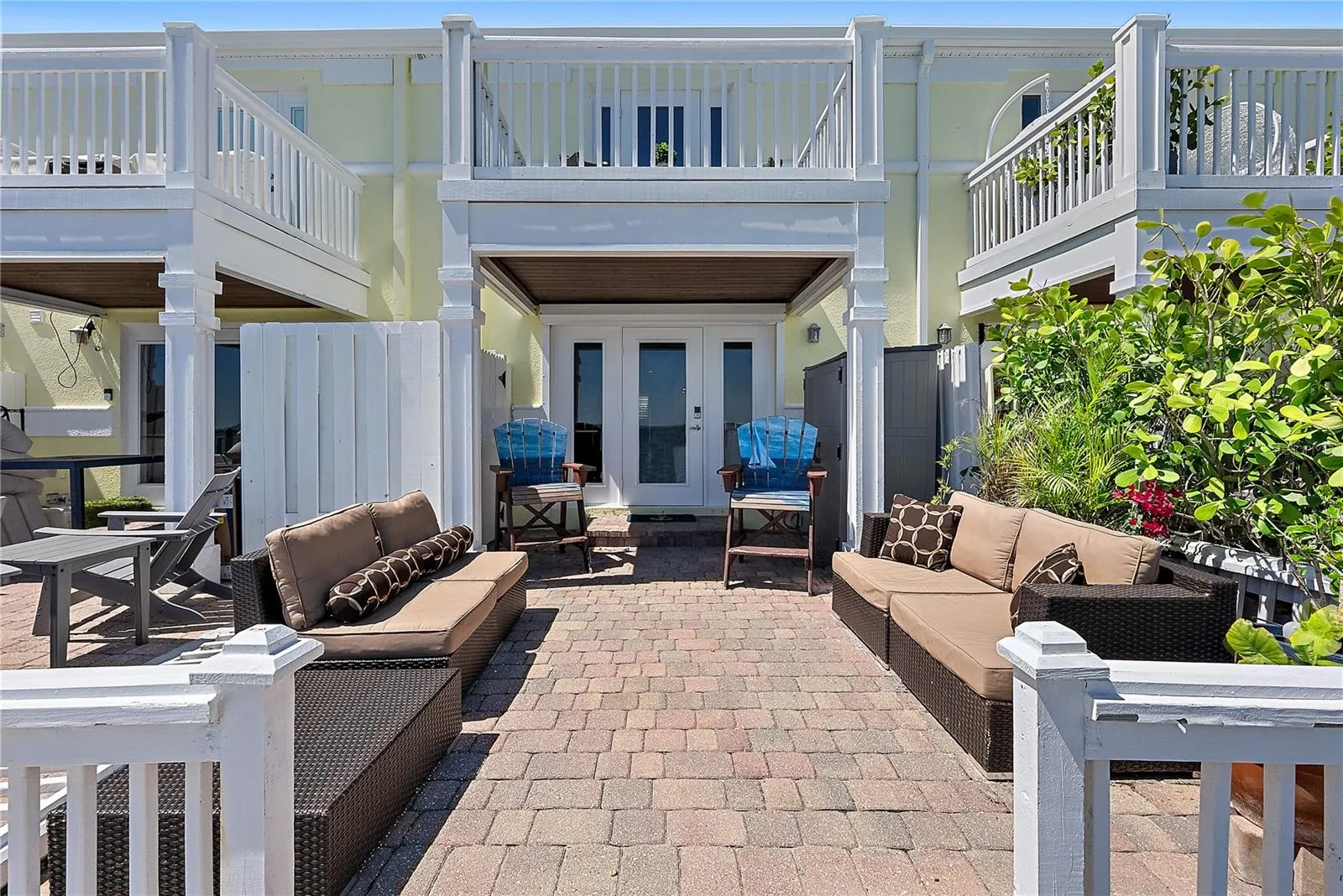4974 COQUINA KEY DR SE