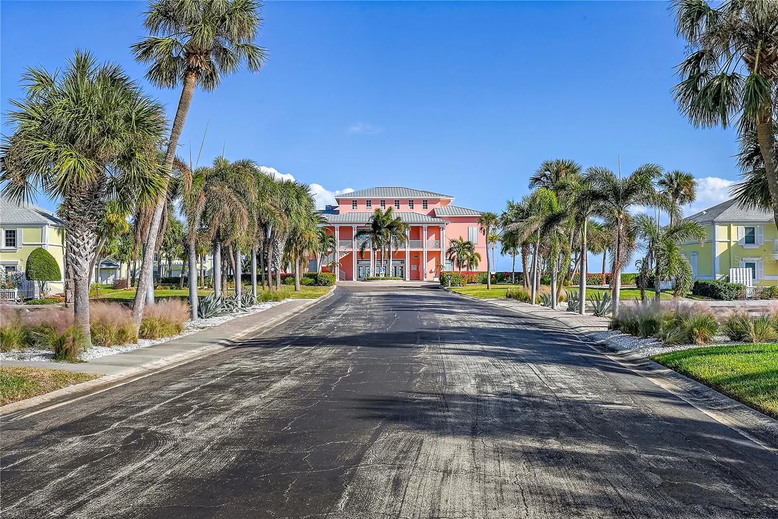 4974 COQUINA KEY DR SE