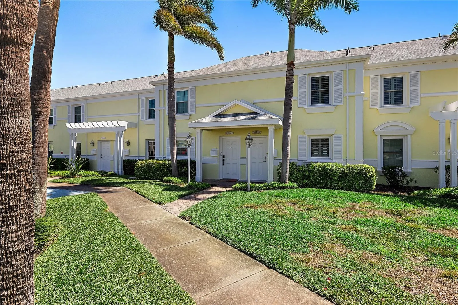 4974 COQUINA KEY DR SE