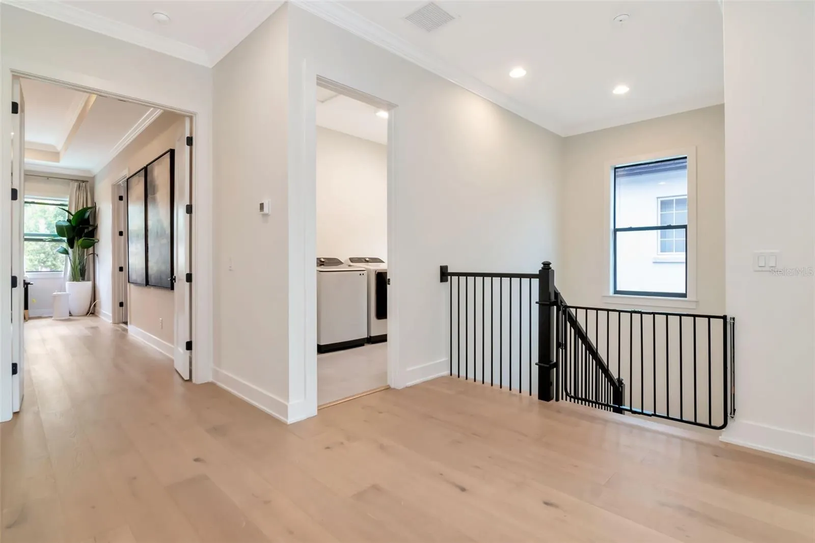 4111 -a W SWANN AVE