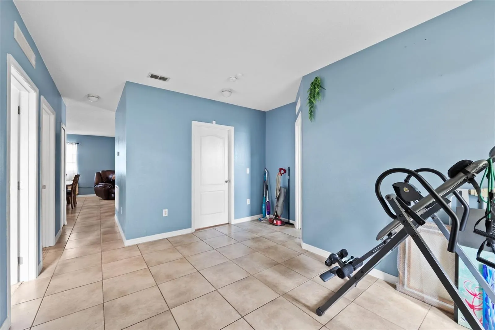3312 LYNROCK AVE