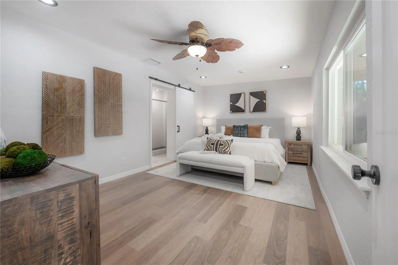 3935 W EDEN ROC CIR