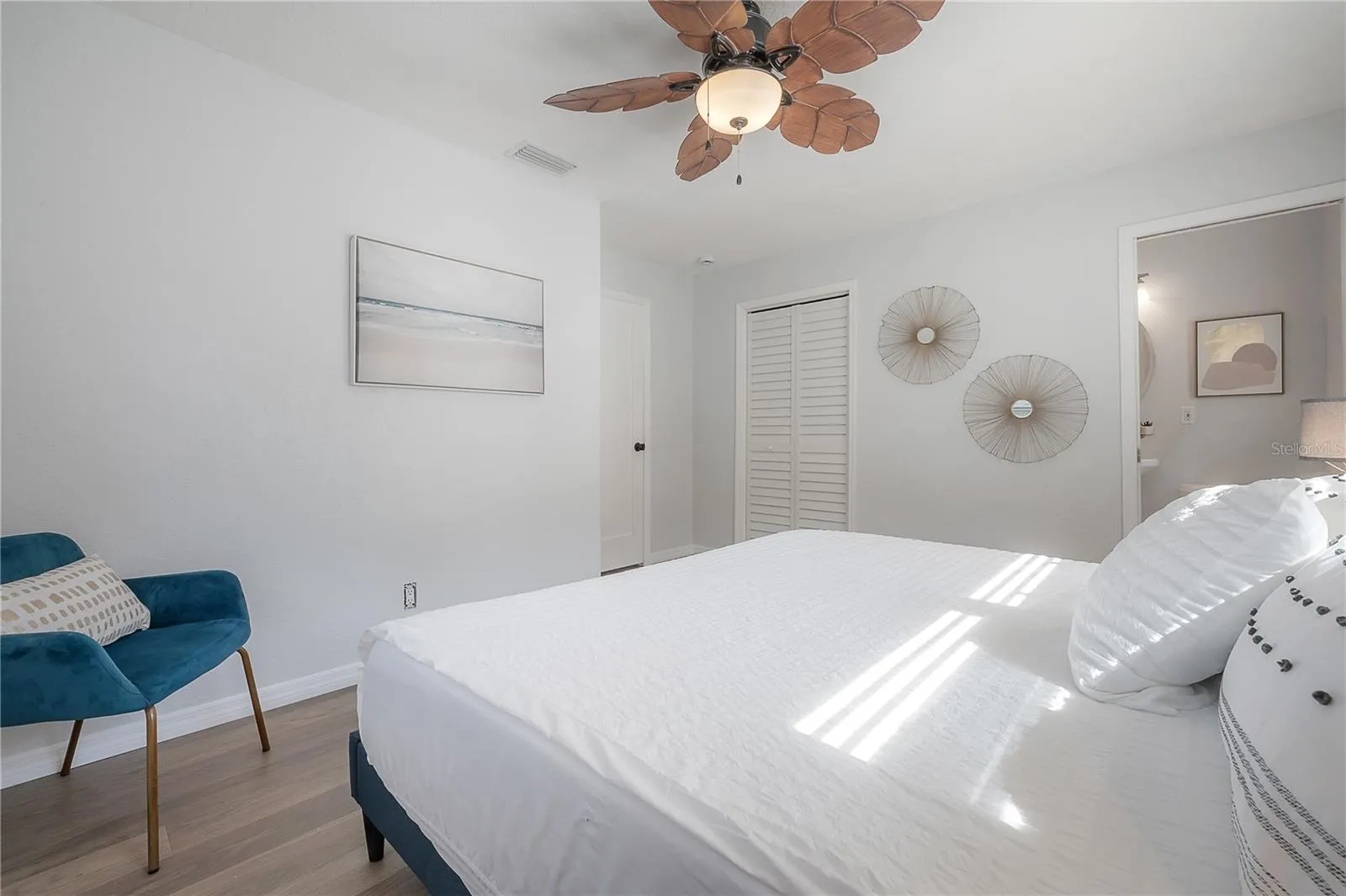 3935 W EDEN ROC CIR