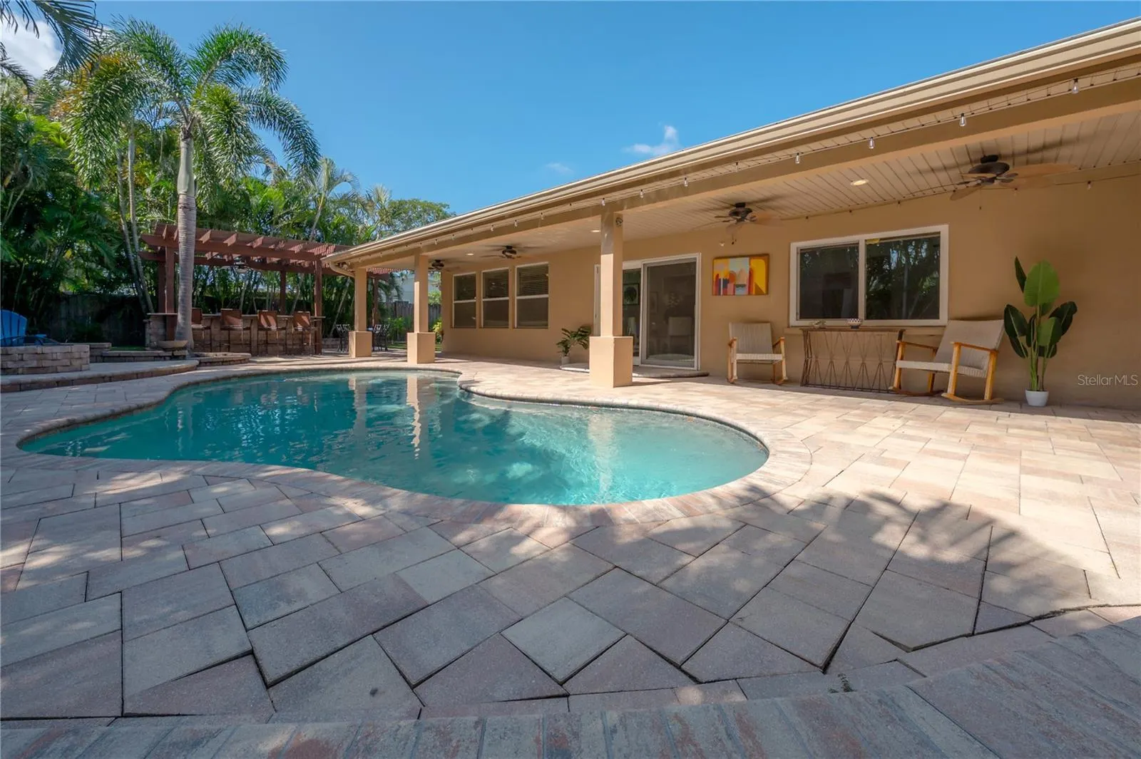 3935 W EDEN ROC CIR