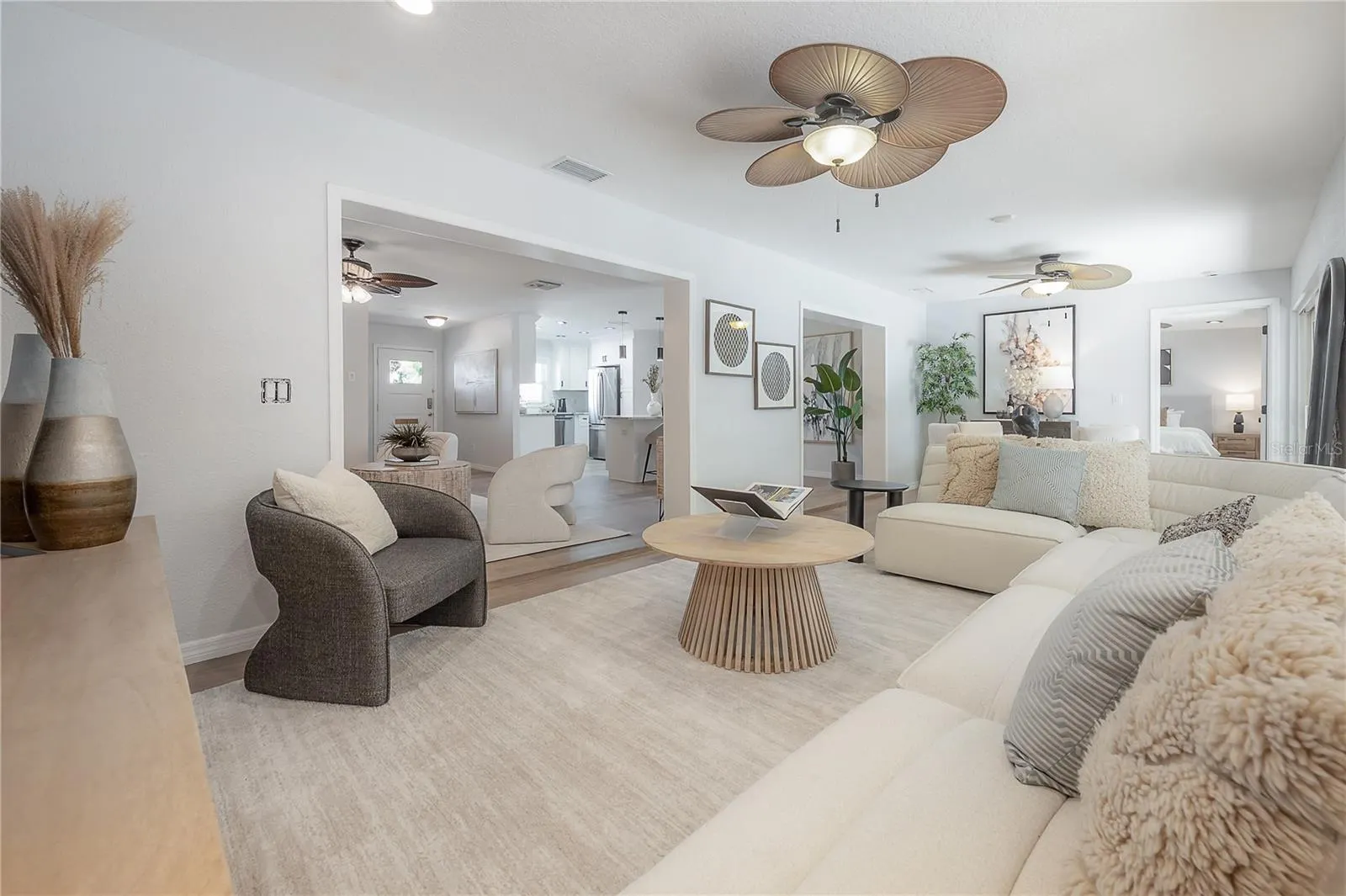 3935 W EDEN ROC CIR