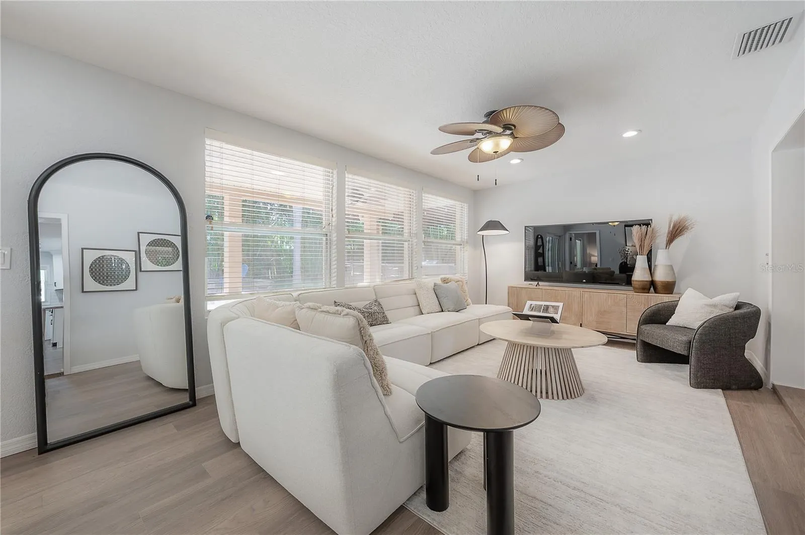 3935 W EDEN ROC CIR