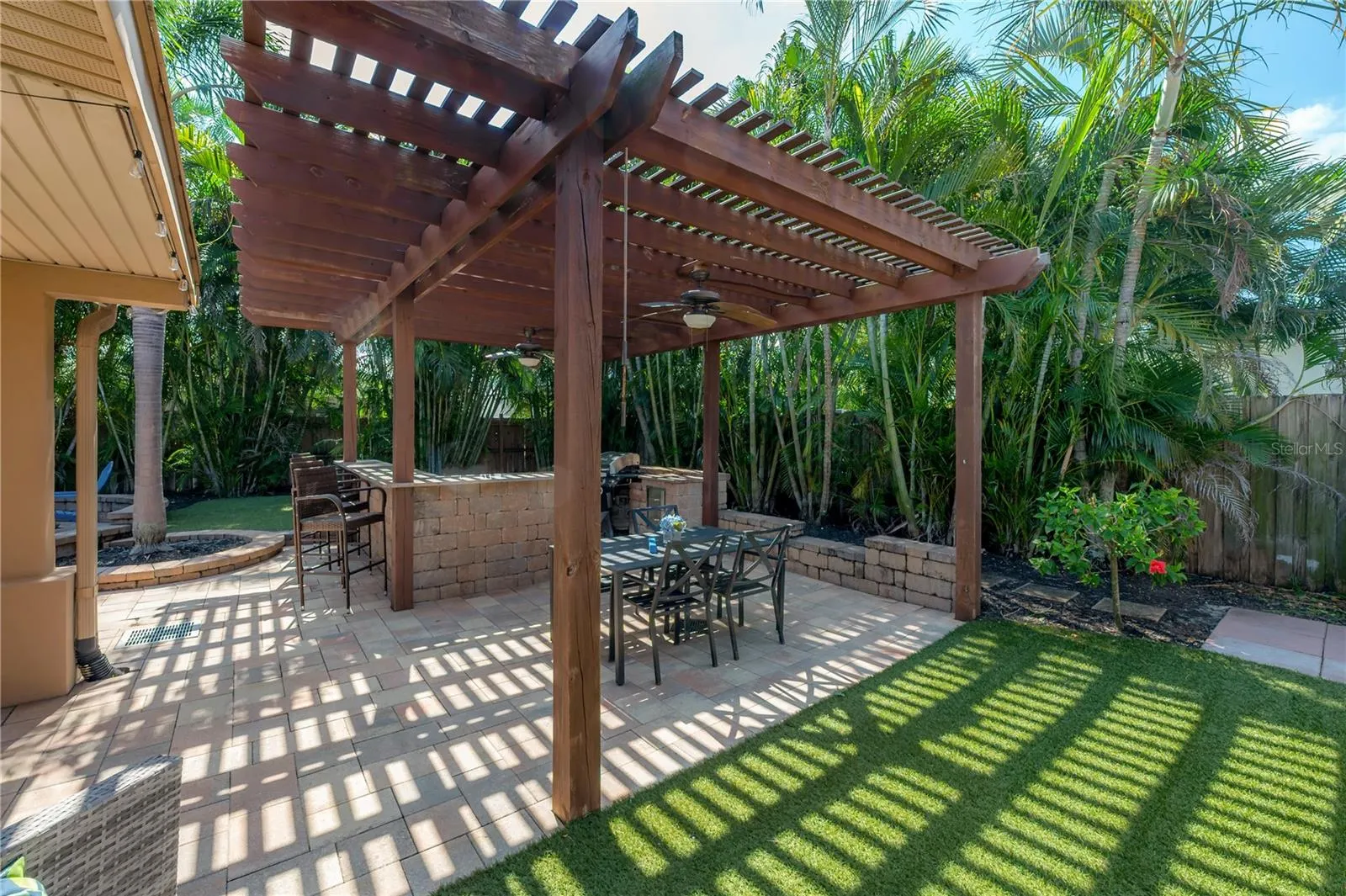 3935 W EDEN ROC CIR