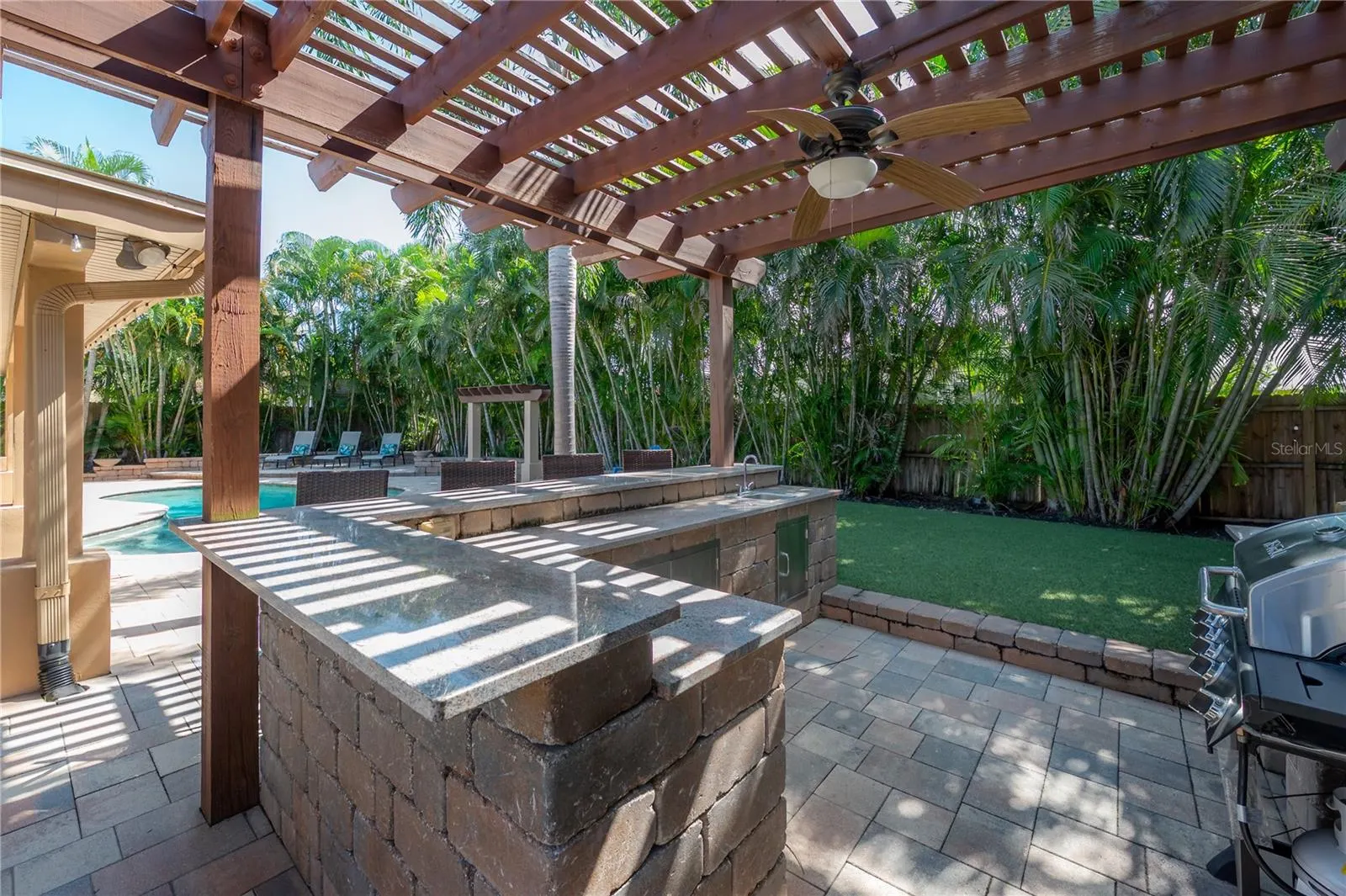 3935 W EDEN ROC CIR