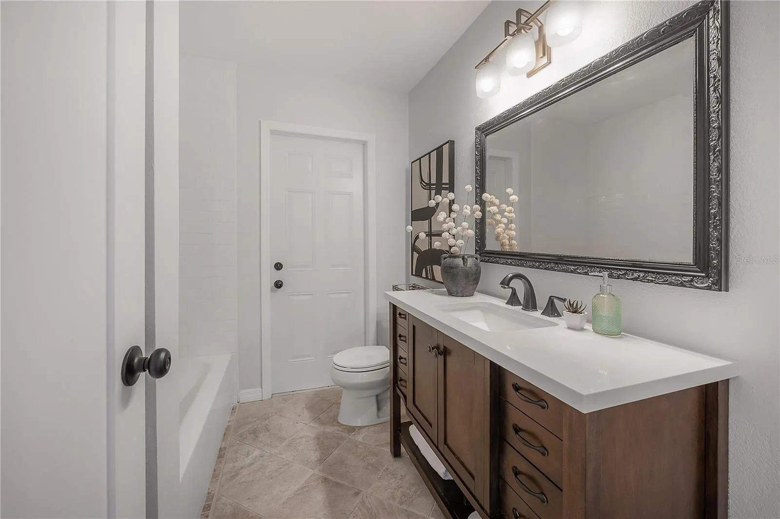 3935 W EDEN ROC CIR