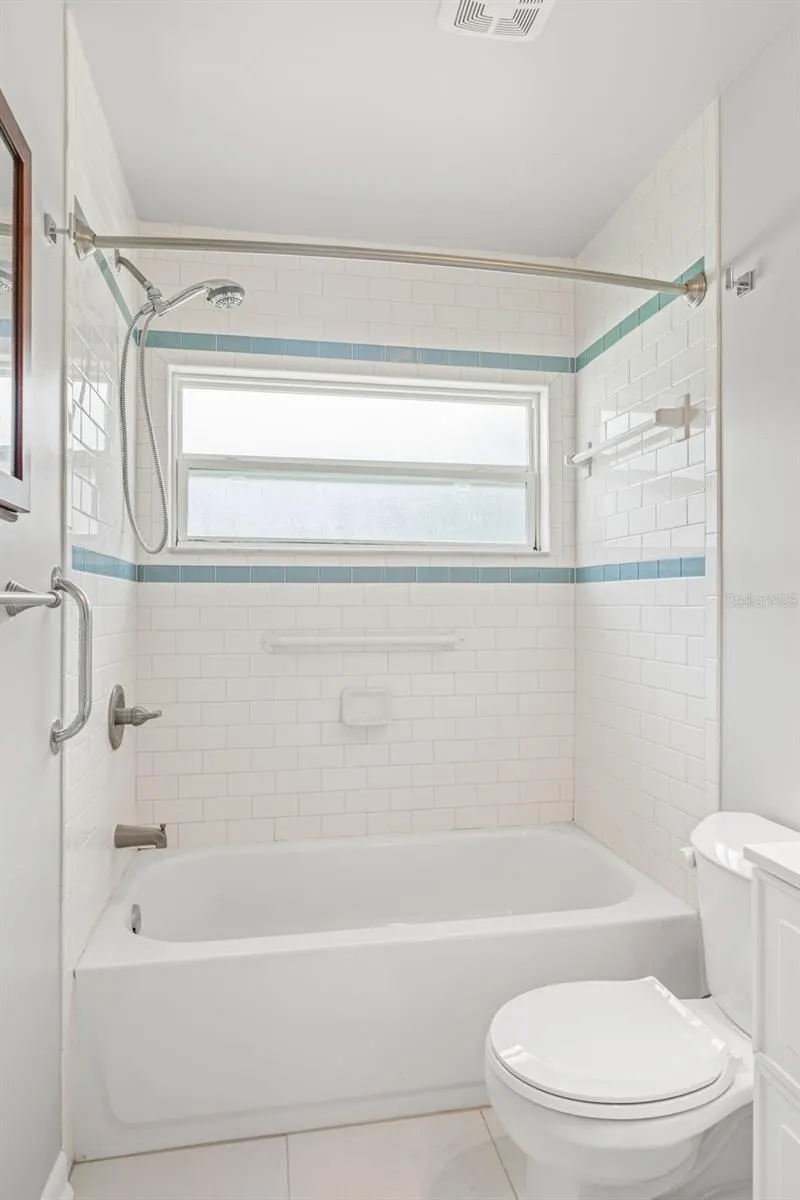 3252 21ST PL SW