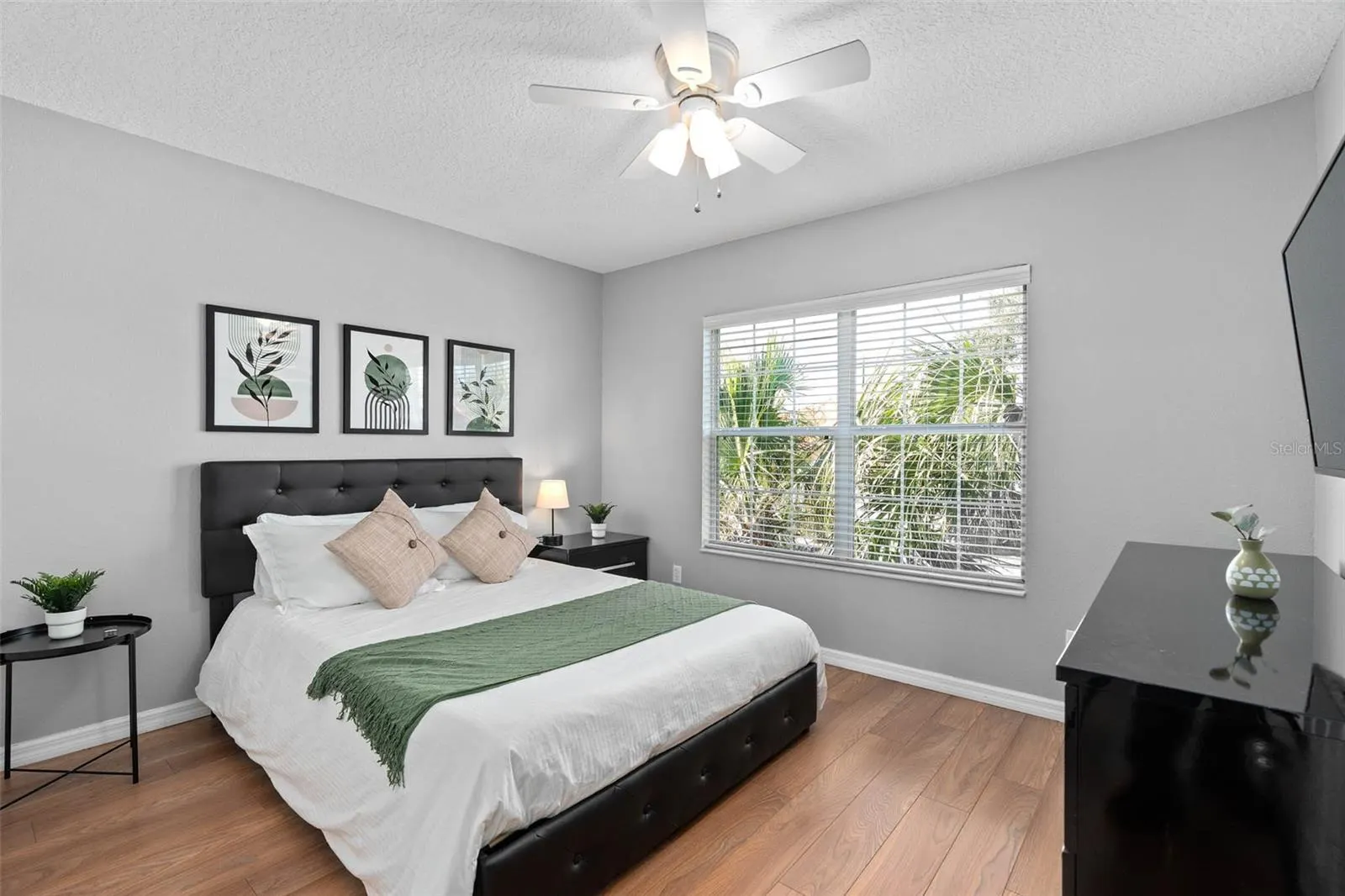 248 CARRERA AVE