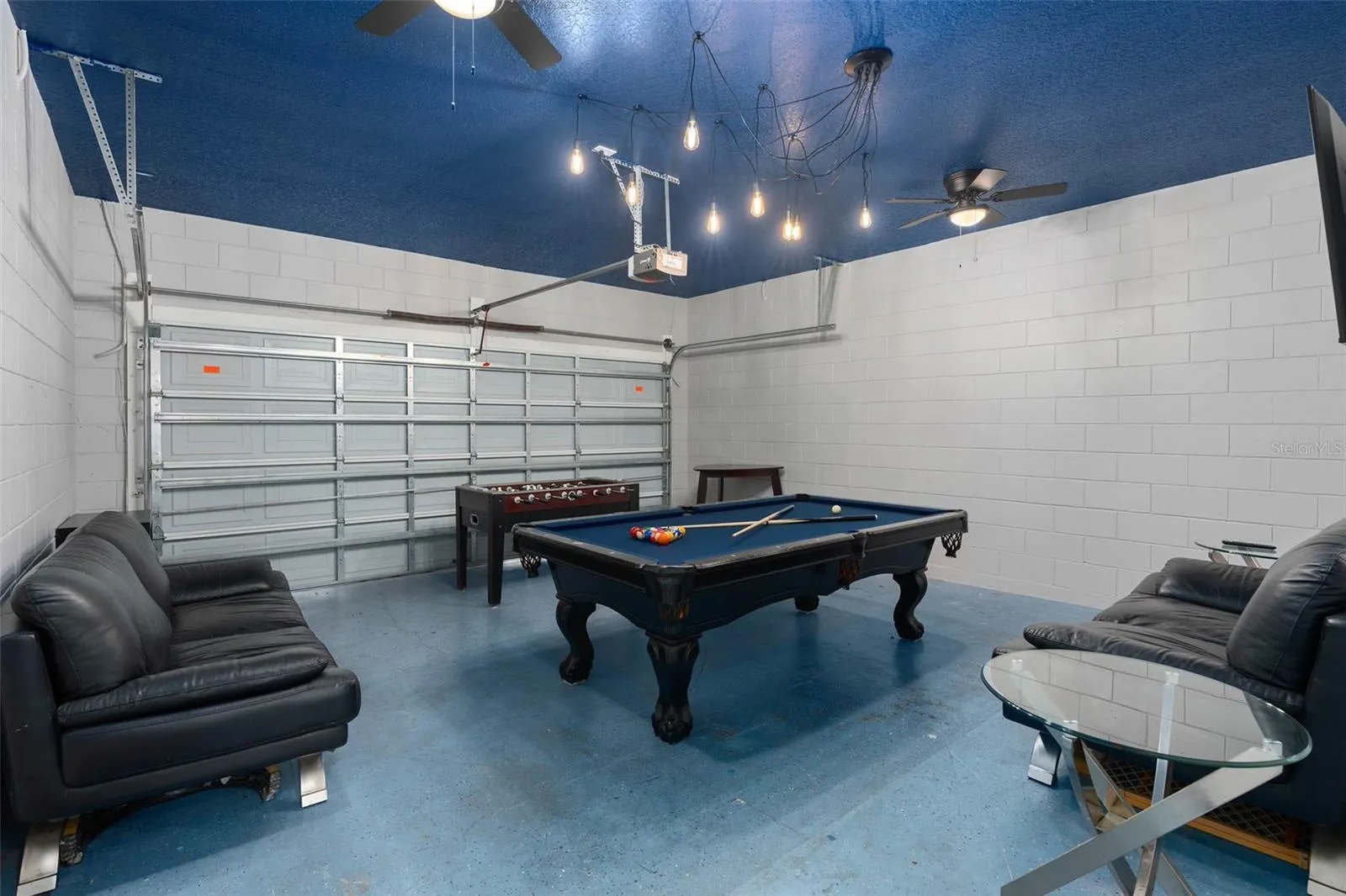 248 CARRERA AVE
