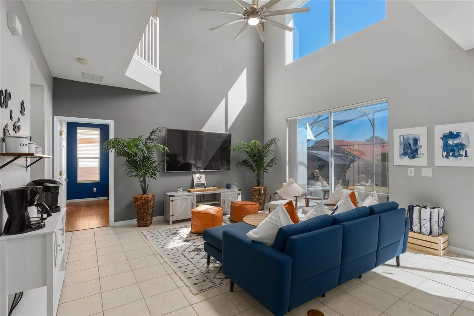 248 CARRERA AVE