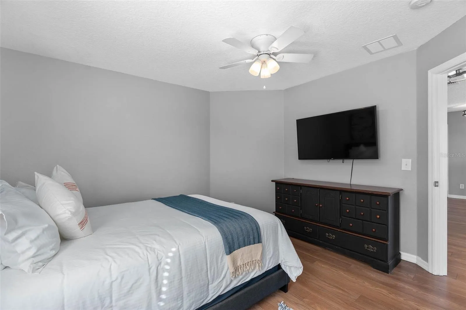 248 CARRERA AVE