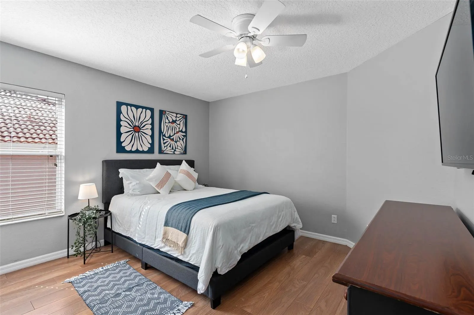 248 CARRERA AVE
