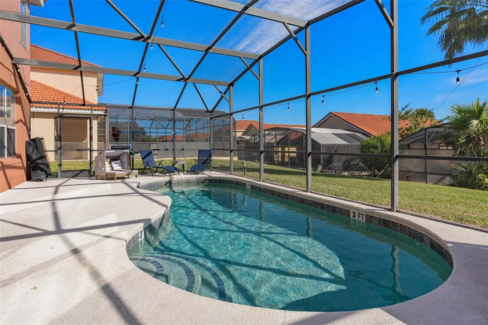 248 CARRERA AVE