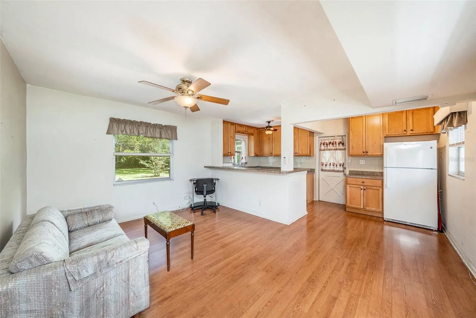 207 W SENECA AVE