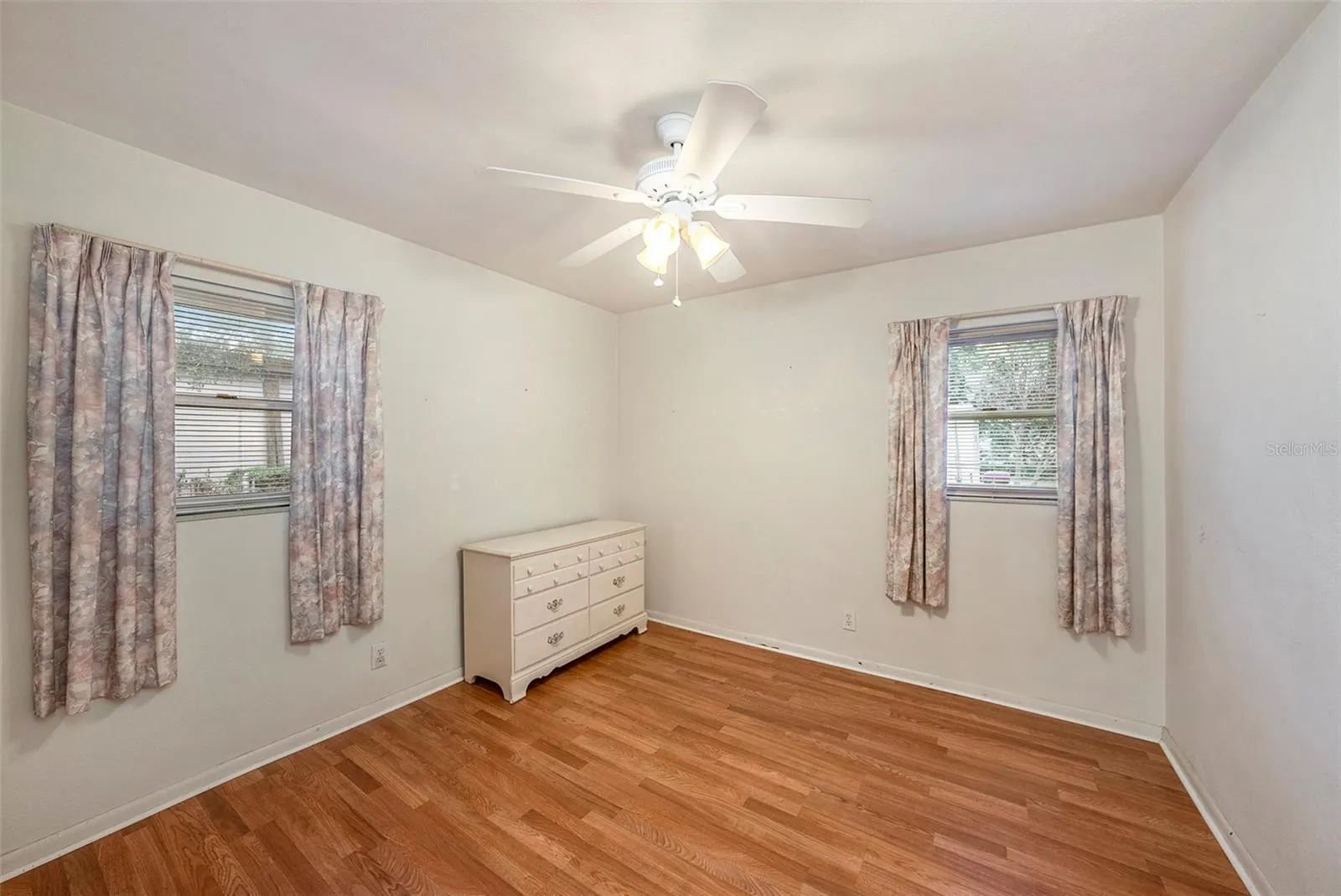 207 W SENECA AVE