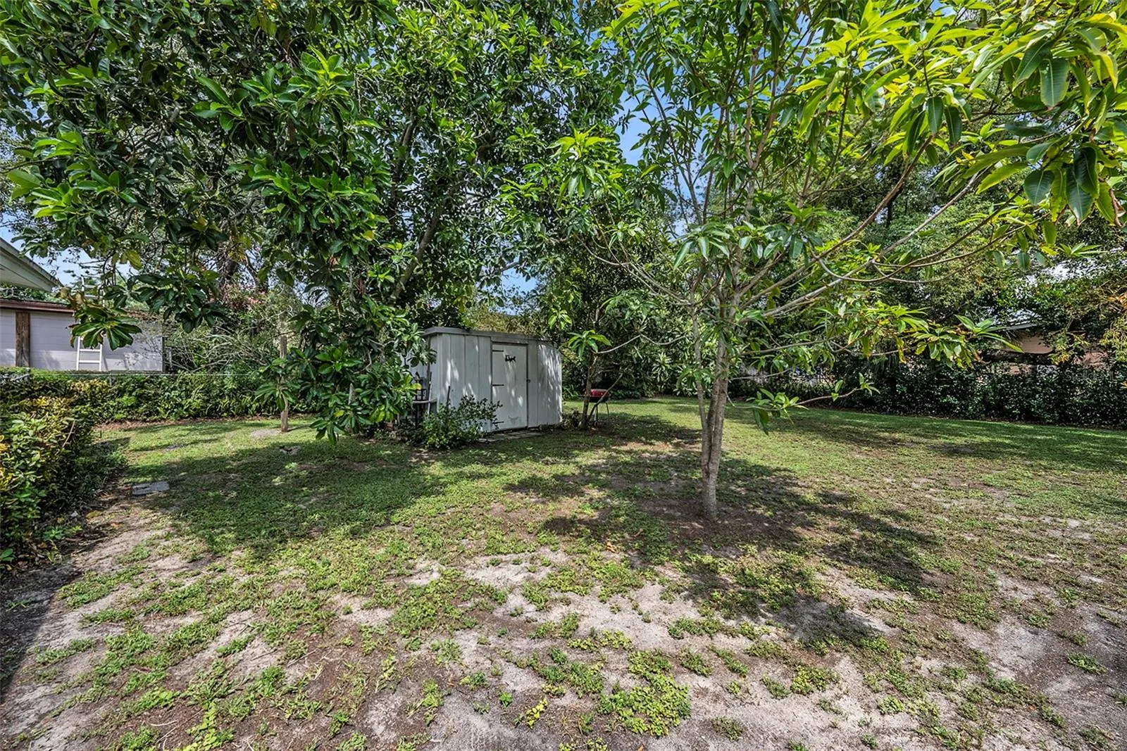 207 W SENECA AVE