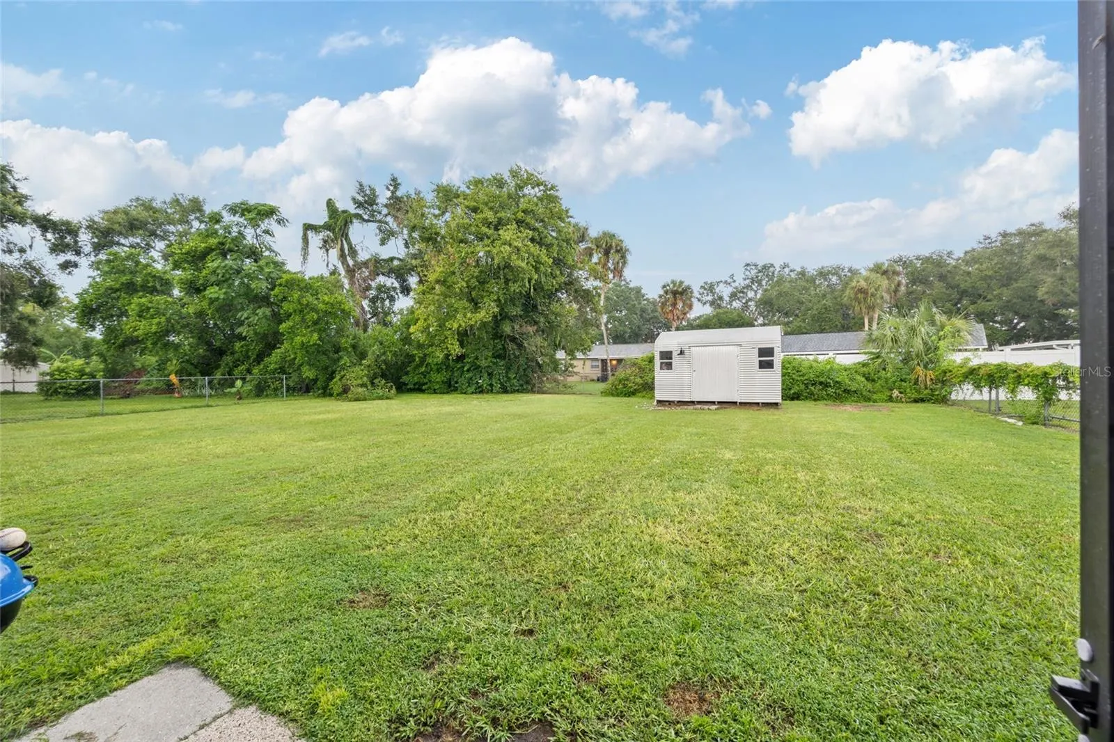1005 SHANGRI LA DR