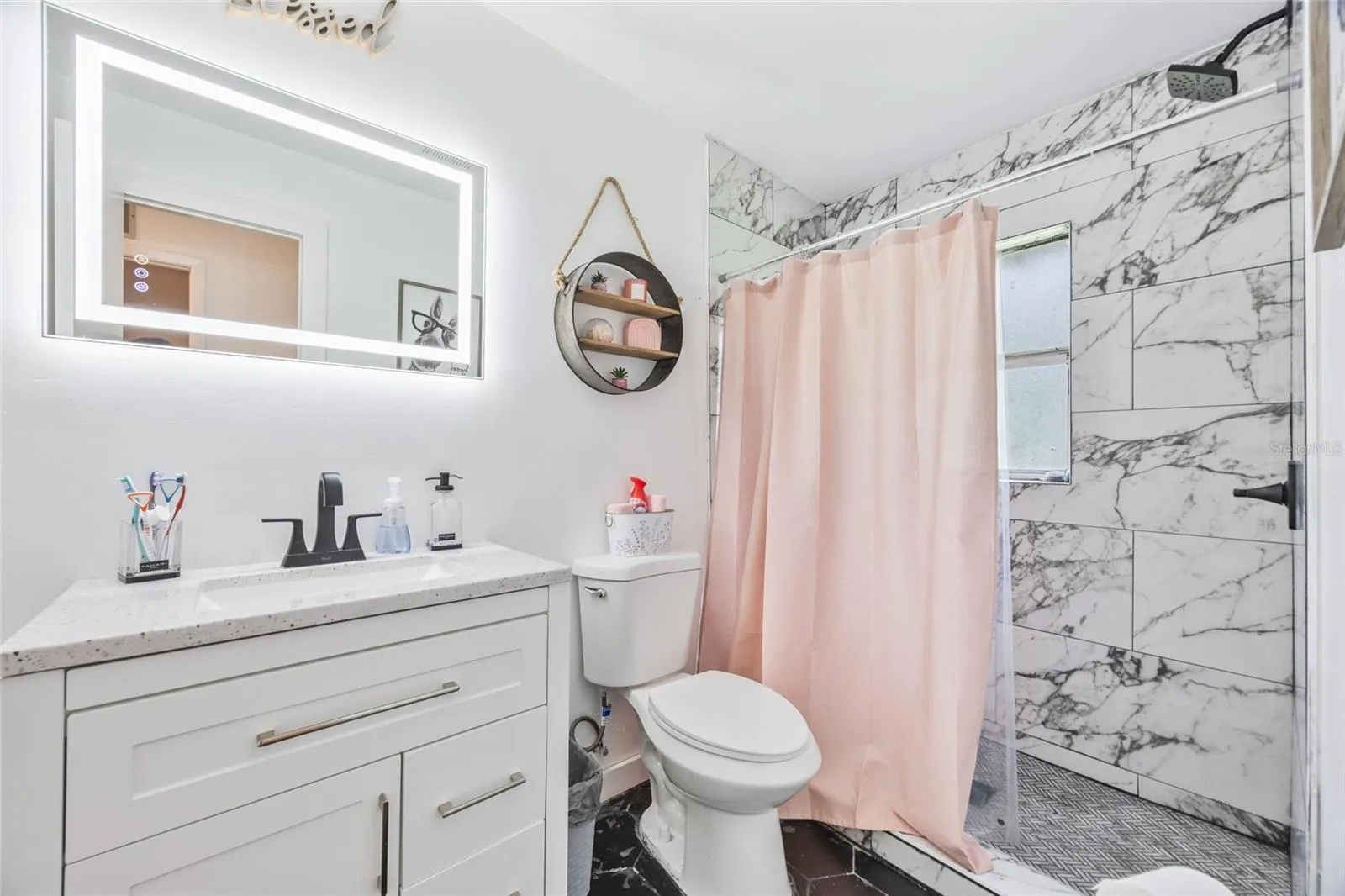 1005 SHANGRI LA DR