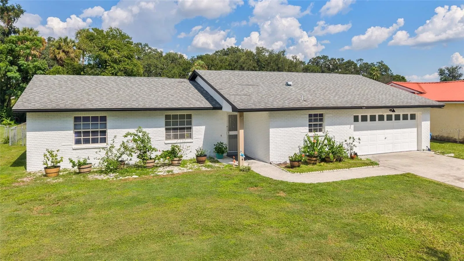 1005 SHANGRI LA DR