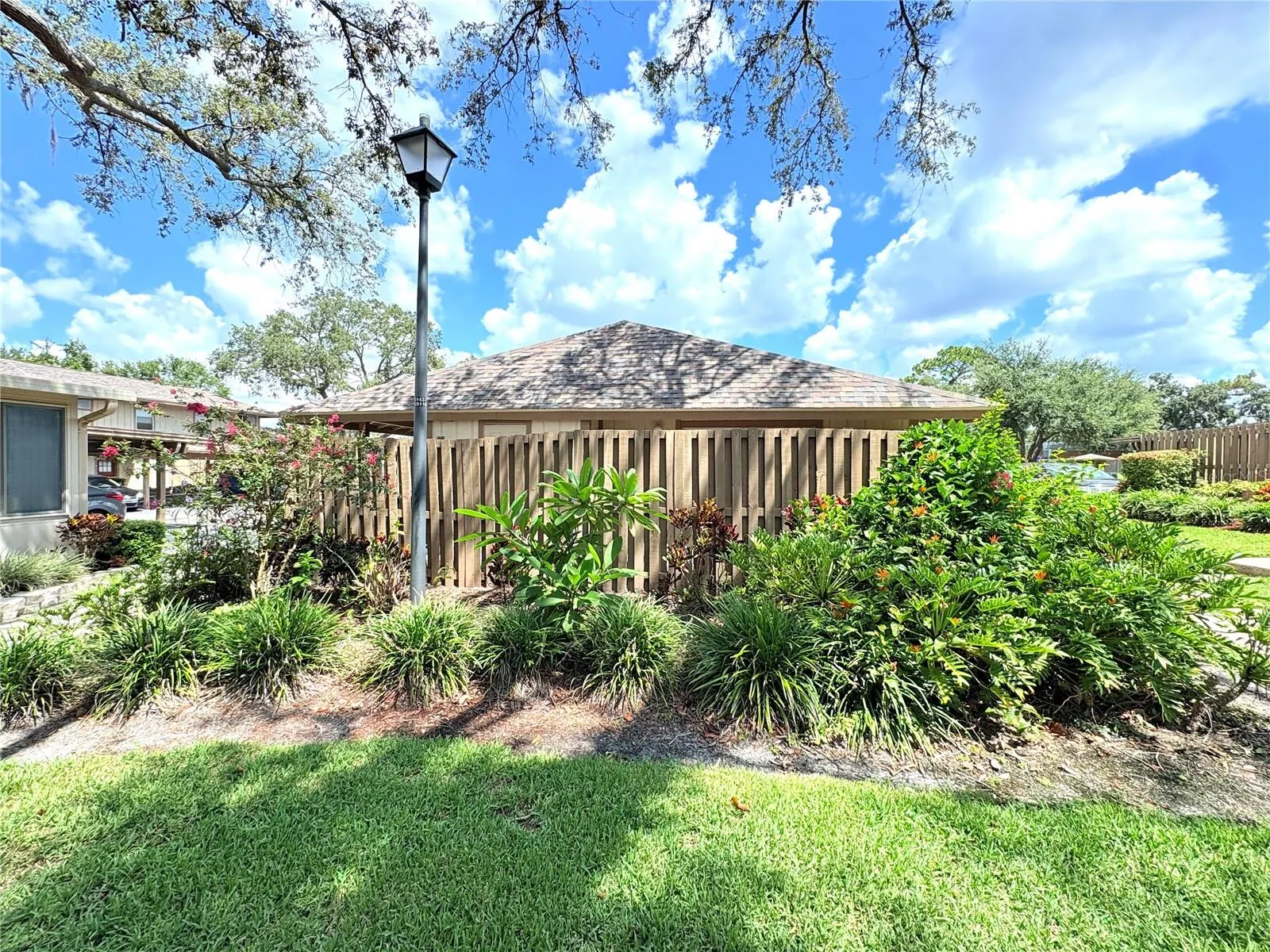 851 CREEKWAY CT