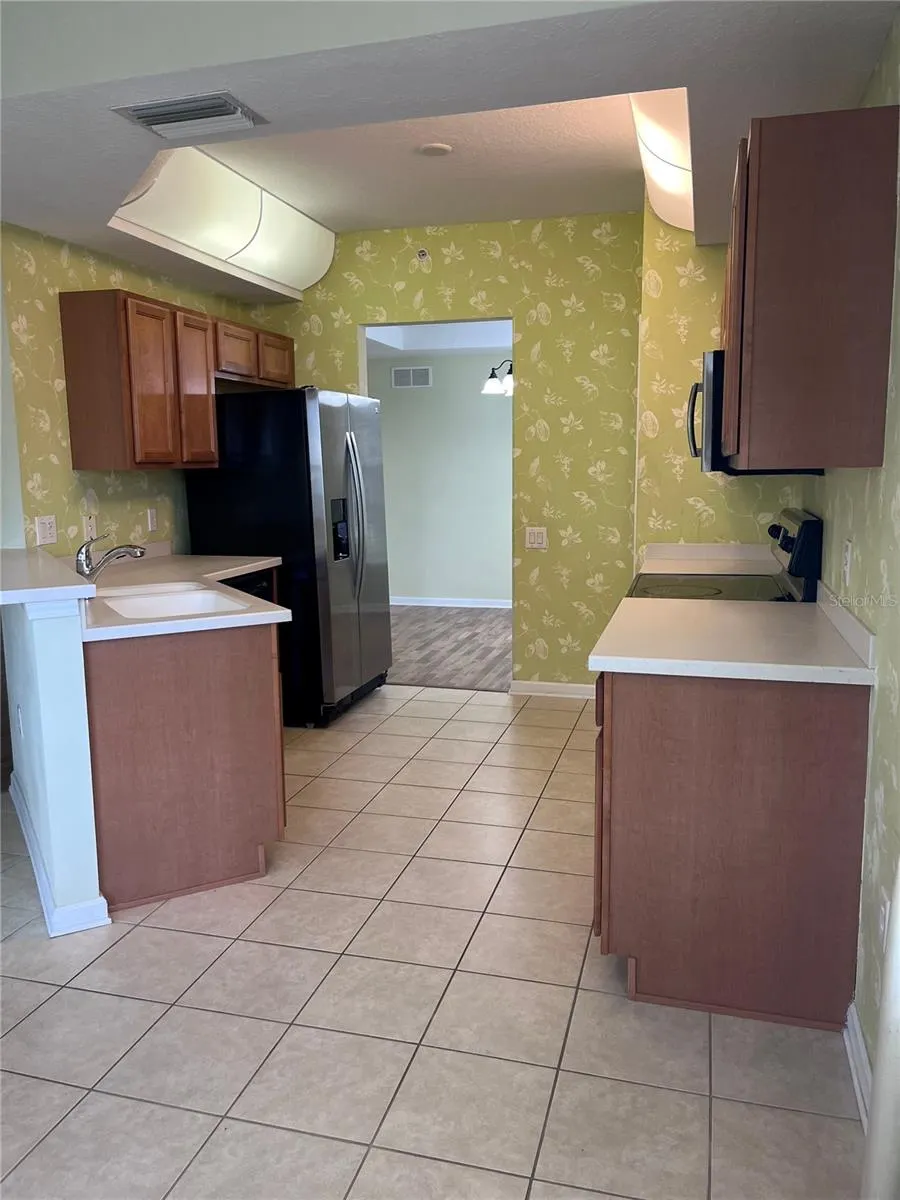 2066 CARRIAGE LN