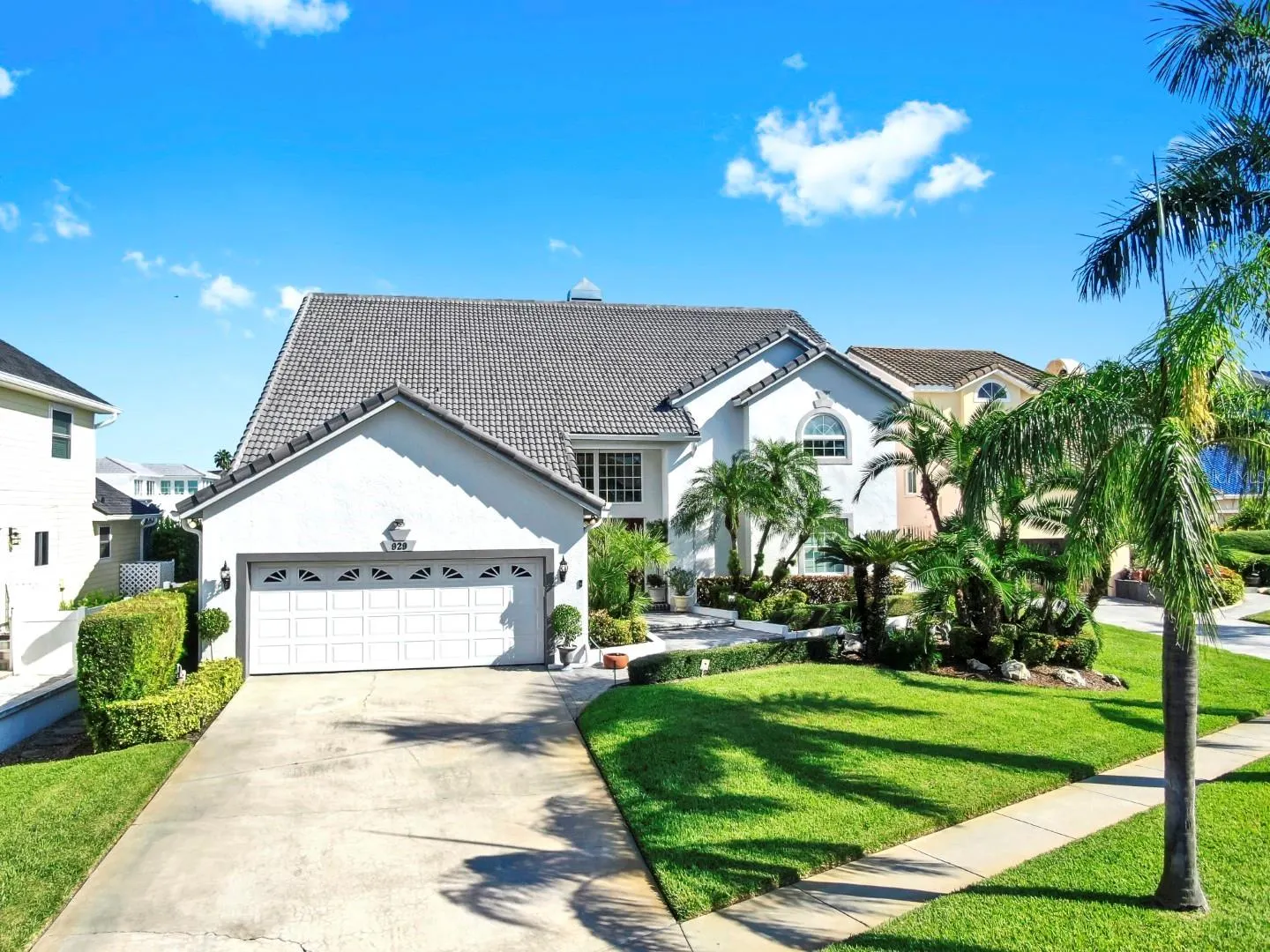 929 SYMPHONY ISLES BLVD