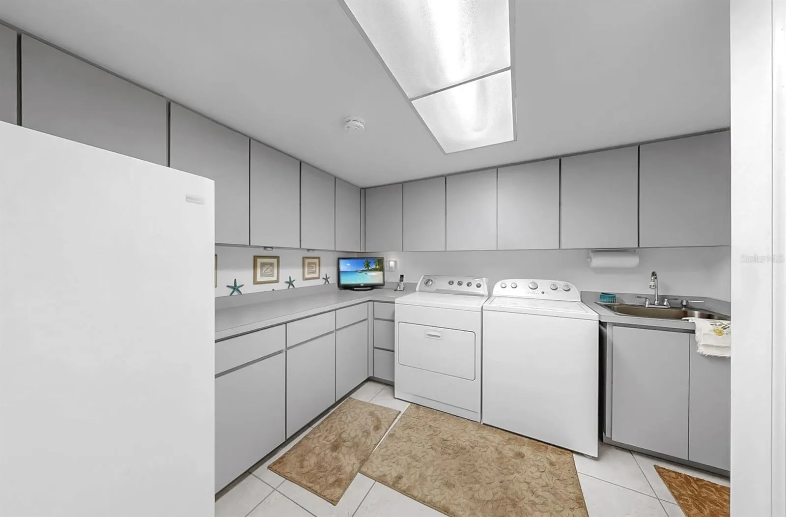 929 SYMPHONY ISLES BLVD