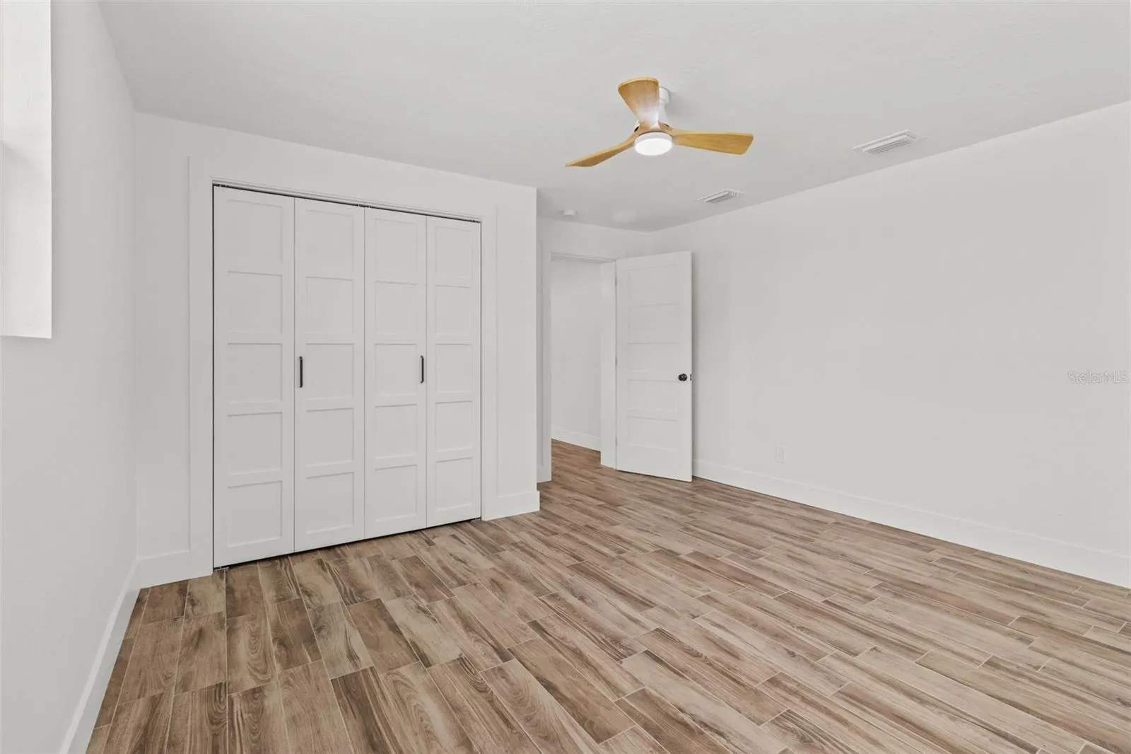3621 SEAROBIN DR SE