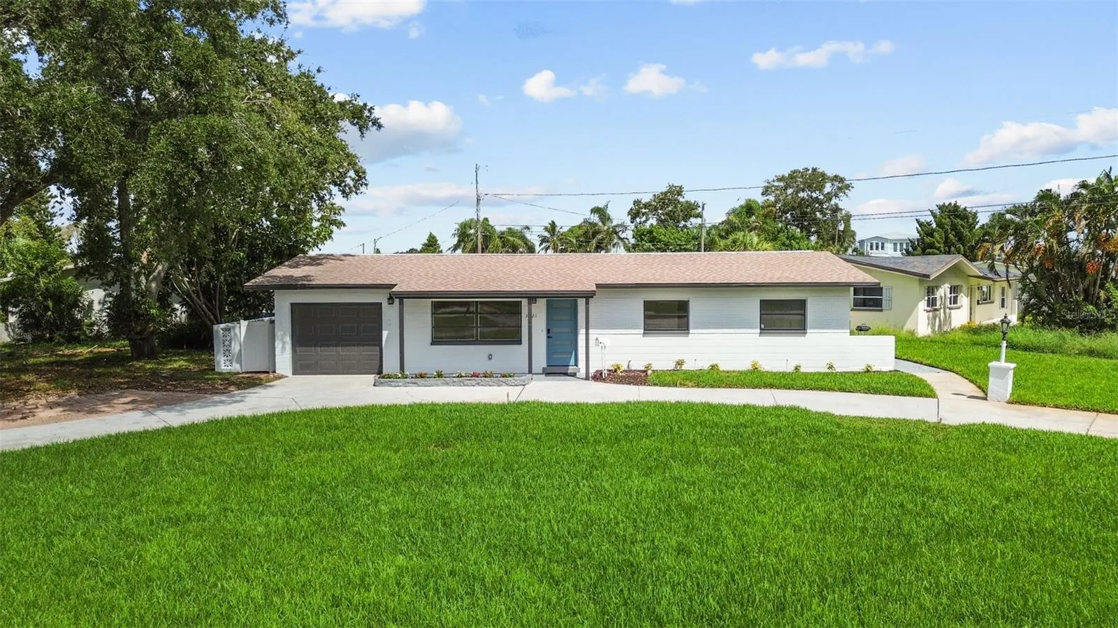 3621 SEAROBIN DR SE