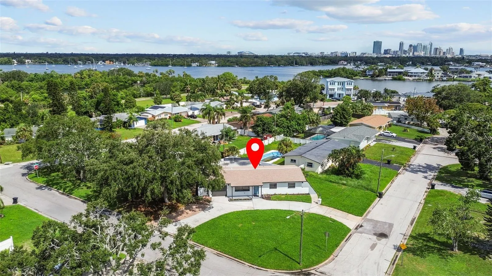 3621 SEAROBIN DR SE