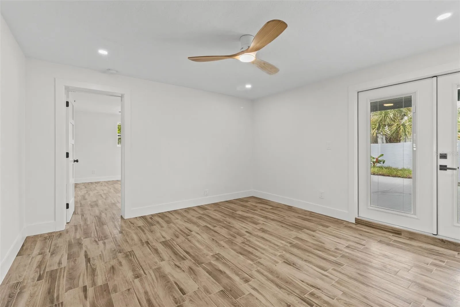 3621 SEAROBIN DR SE
