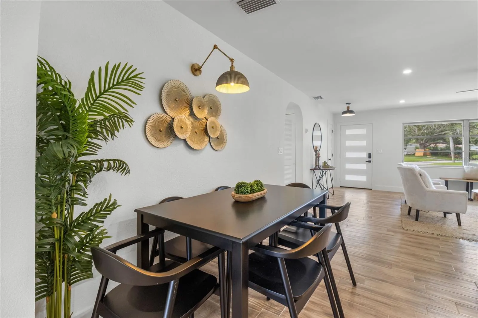 3621 SEAROBIN DR SE