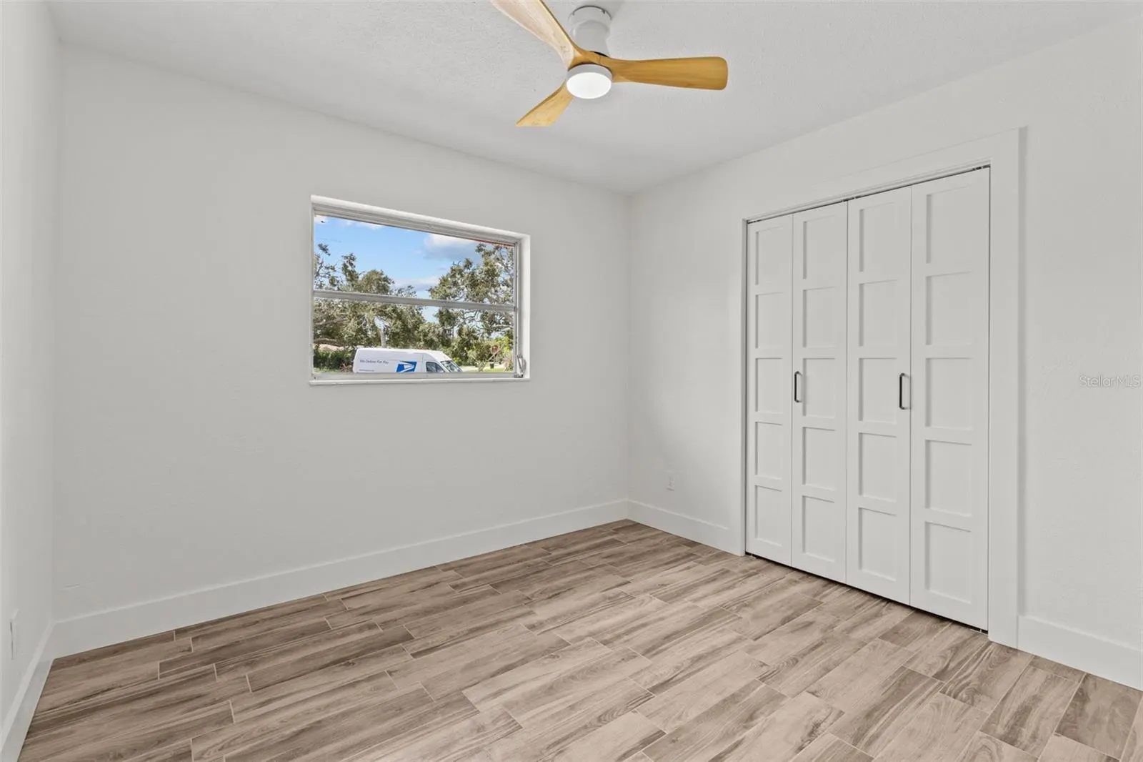 3621 SEAROBIN DR SE