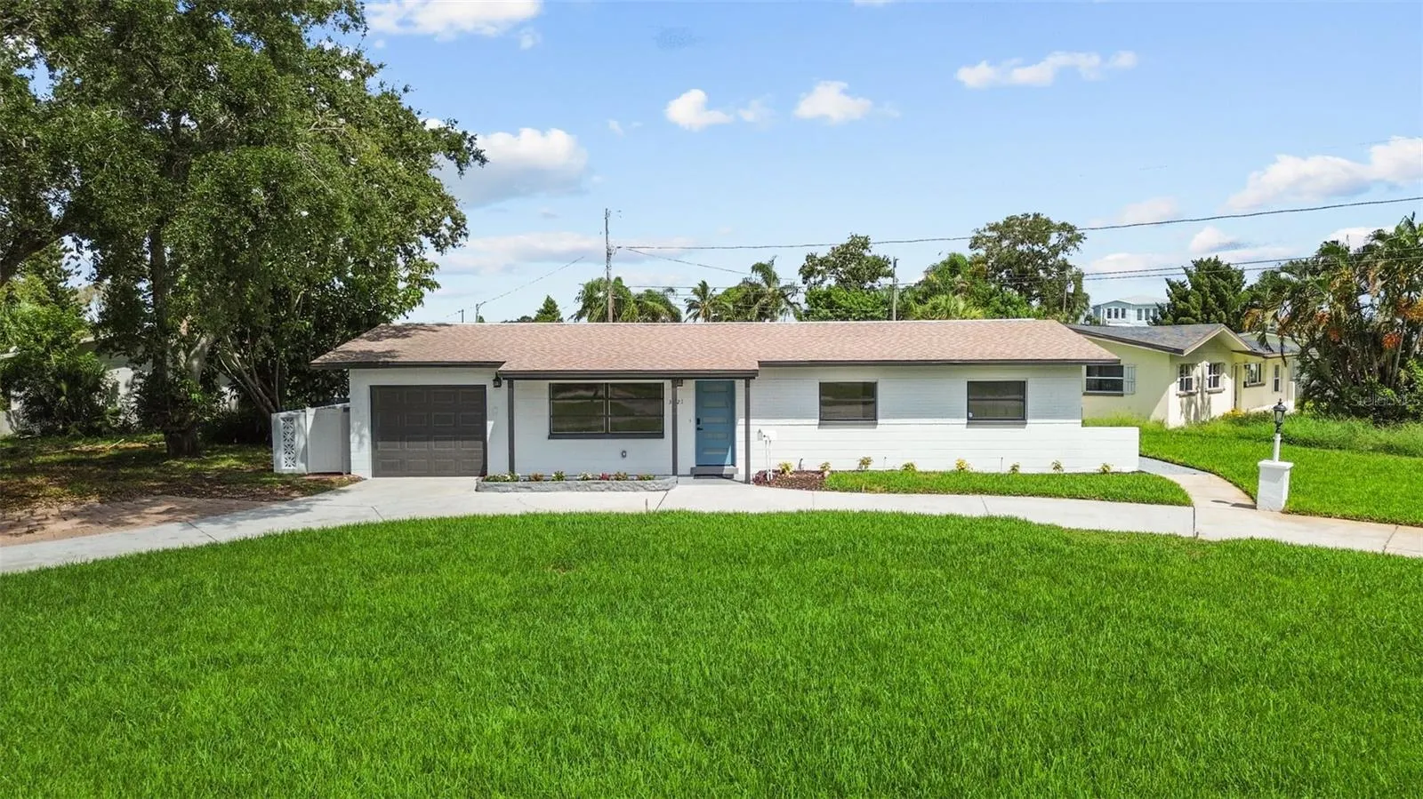 3621 SEAROBIN DR SE
