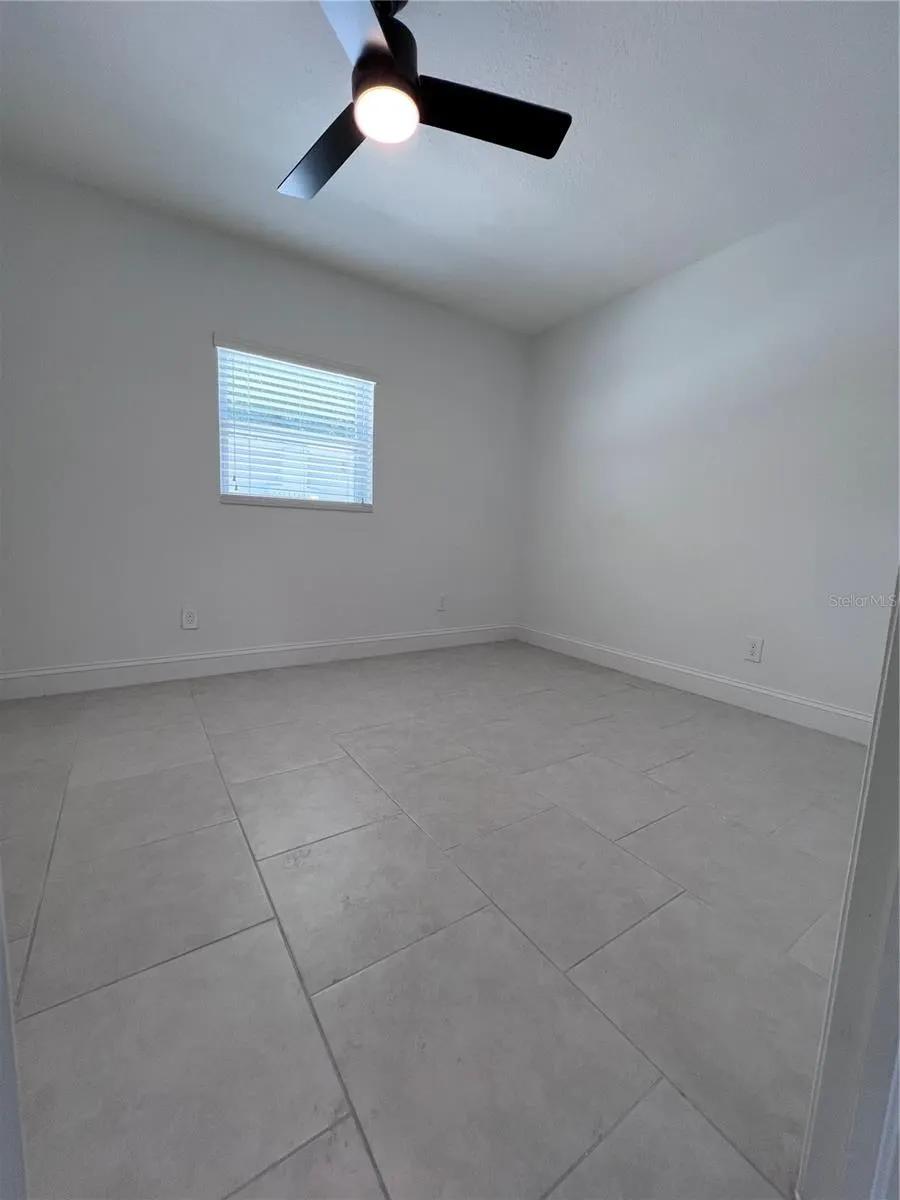 118 W SLIGH AVE