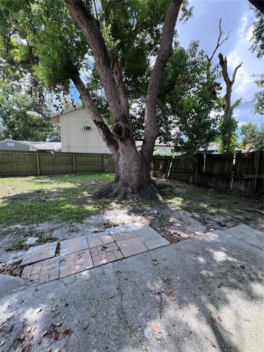 118 W SLIGH AVE