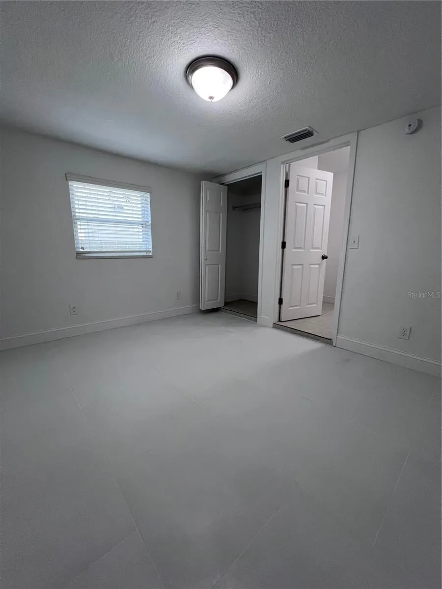 118 W SLIGH AVE
