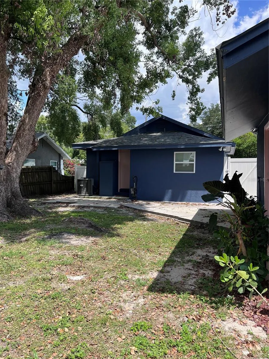 118 W SLIGH AVE