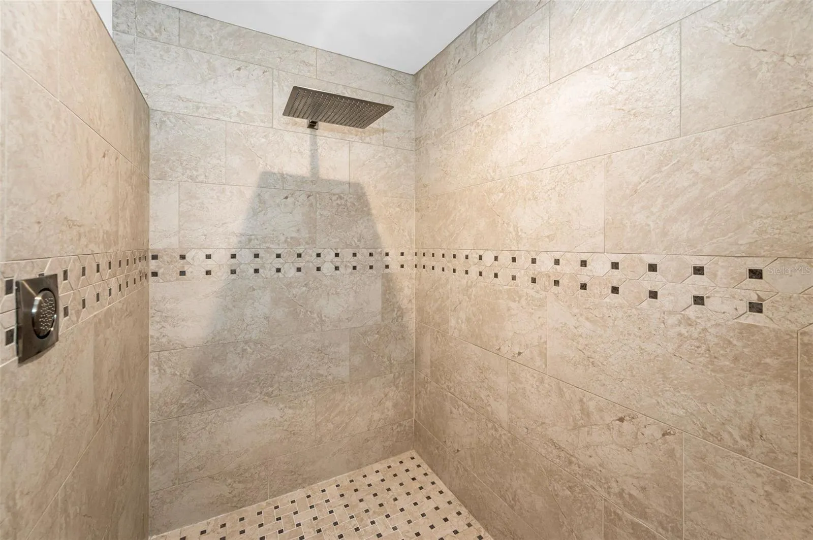 4626 AYRON TER