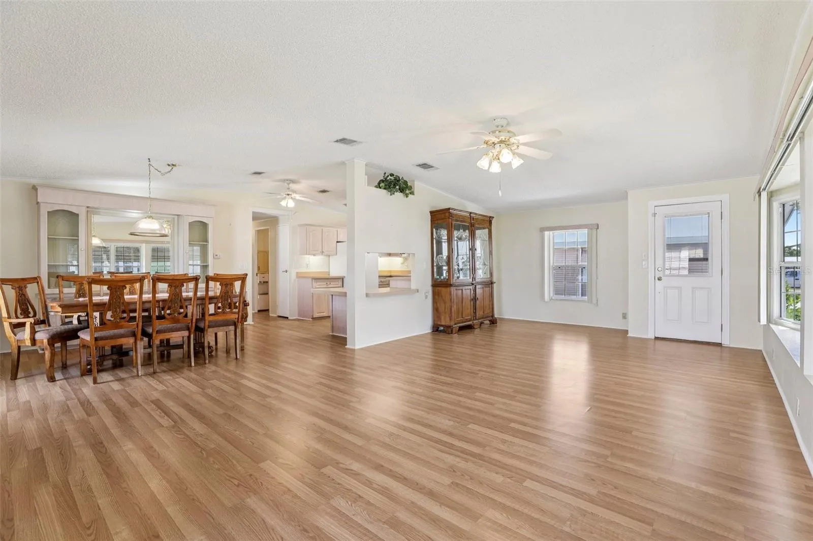 1804 QUAIL HILL DR